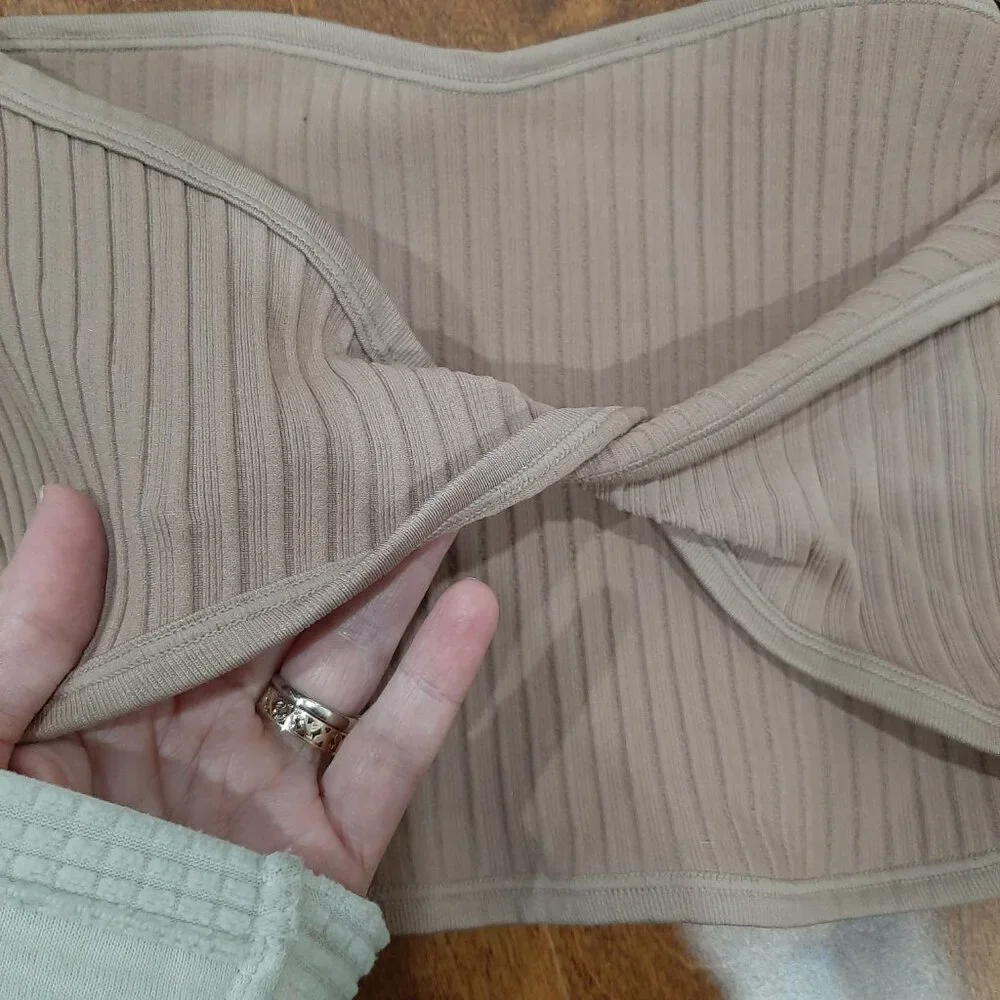 Balletcore couture minimalist Urban Outfitters ribbed cut out back crop top - Picture 2 of 9